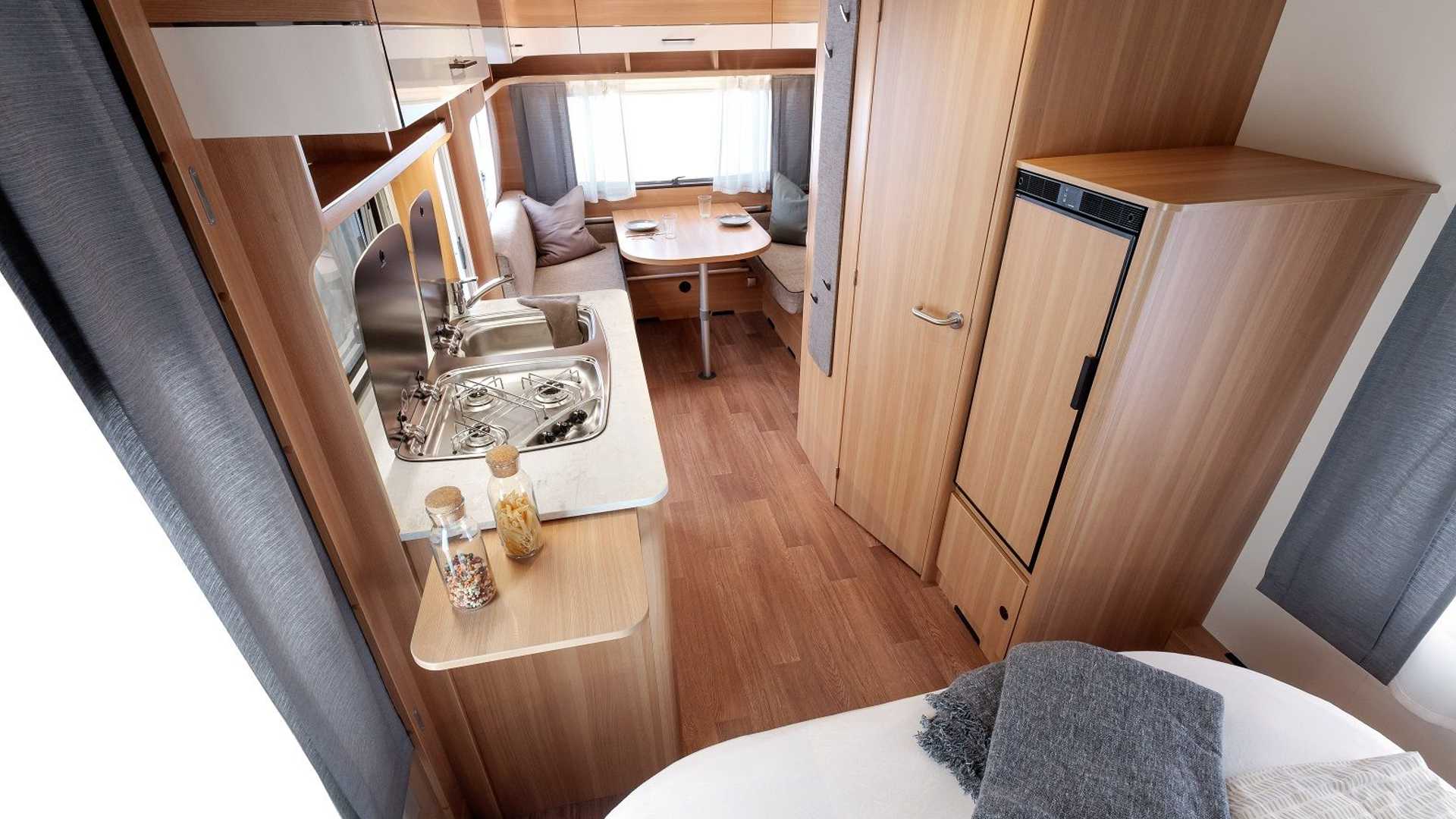 lmc style 450d studie 1 Karavanas